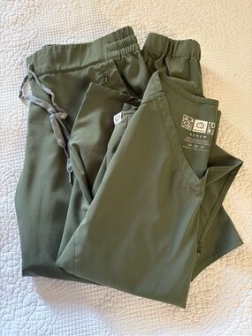 WonderWink Olive Green Women's Jogger Scrub set size xlp